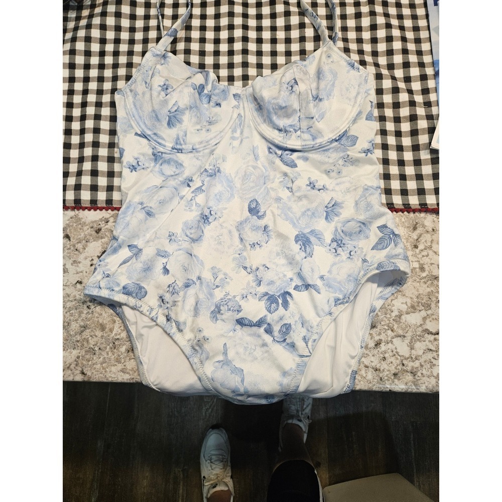 NWT Victorias Secret BOHO Floral Toile Underwire One Piece Swimsuit size L